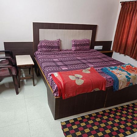 Sri Vishnu Krupa Lodging Belur  ภายนอก รูปภาพ
