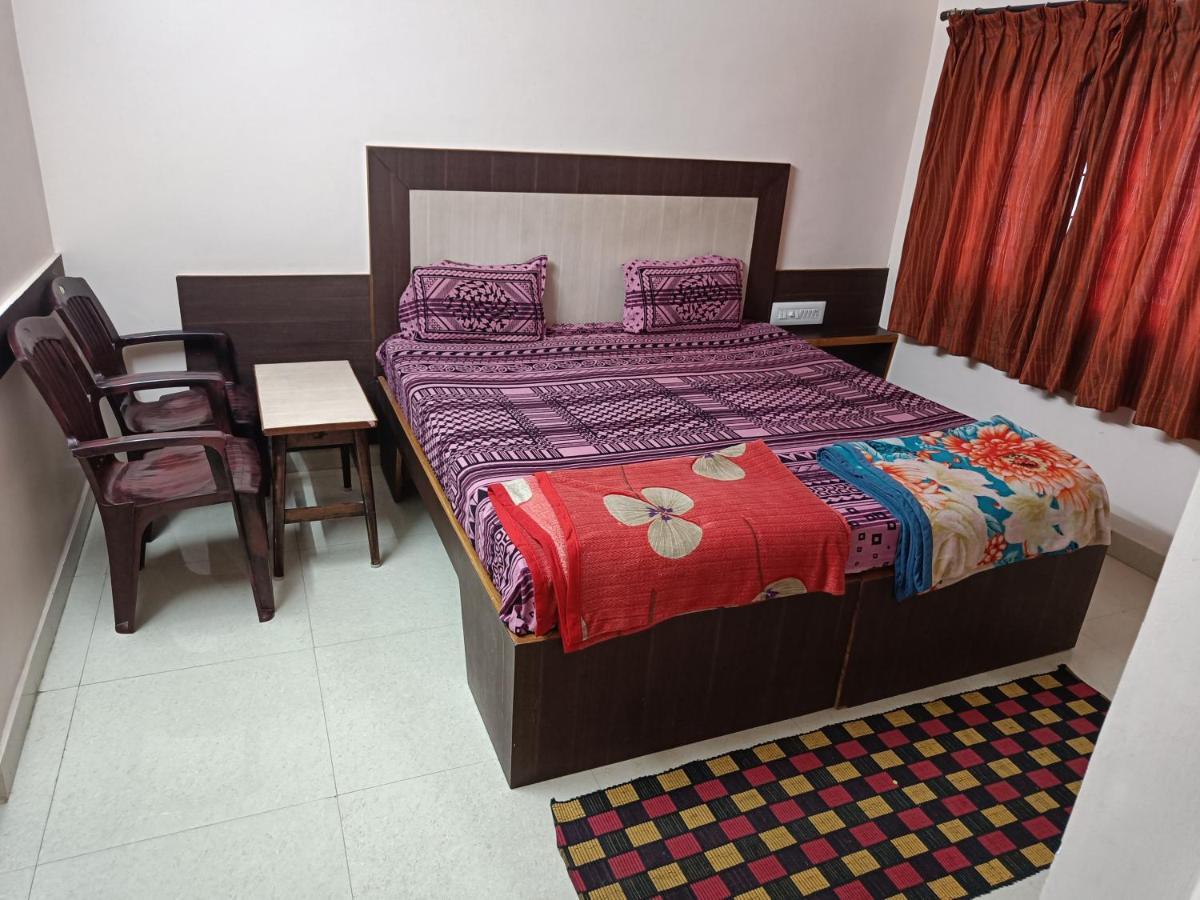 Sri Vishnu Krupa Lodging Belur  ภายนอก รูปภาพ