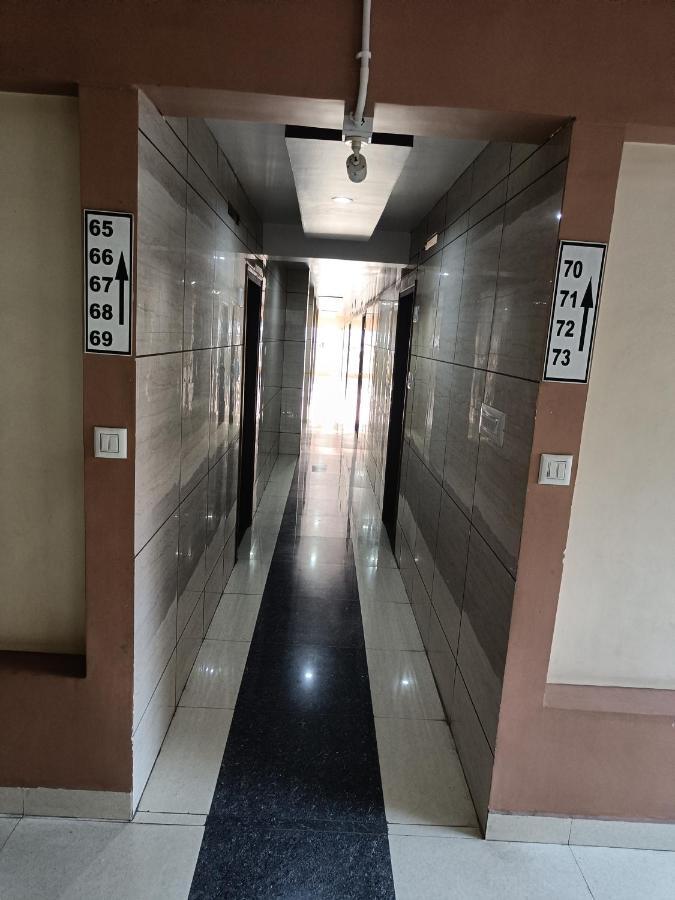 Sri Vishnu Krupa Lodging Belur  ภายนอก รูปภาพ