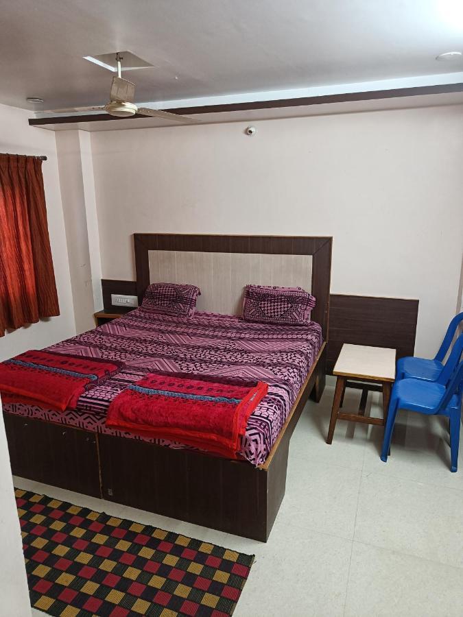 Sri Vishnu Krupa Lodging Belur  ภายนอก รูปภาพ